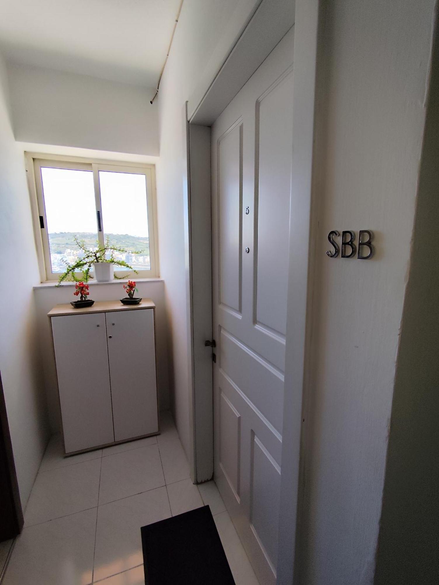 Sea Breeze Bliss - Self Check-In Apartment St. Paul's Bay Exterior photo