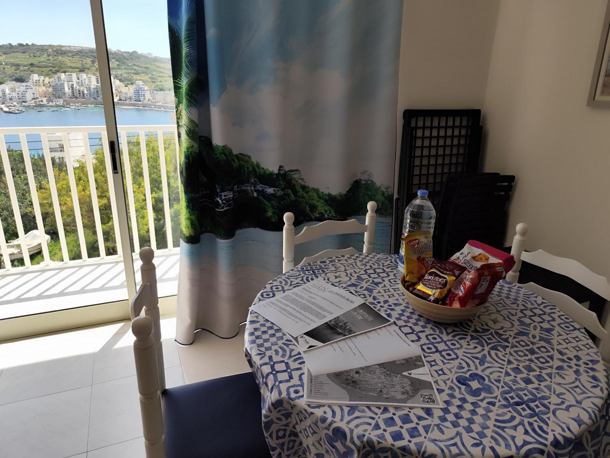 Sea Breeze Bliss - Self Check-In Apartment St. Paul's Bay Exterior photo